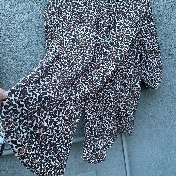 Vintage Calvin Klein Leopard button up - Picture 8 of 9